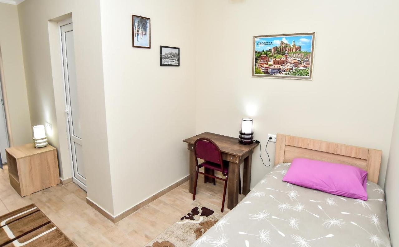 Hotel Maspindzelo Kutaisi Bagian luar foto