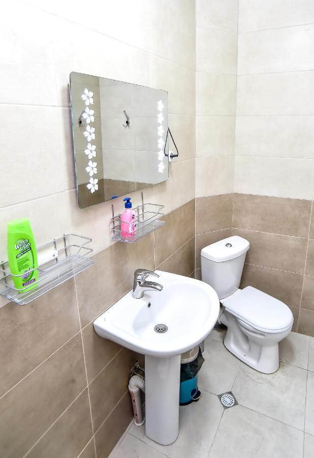 Hotel Maspindzelo Kutaisi Bagian luar foto