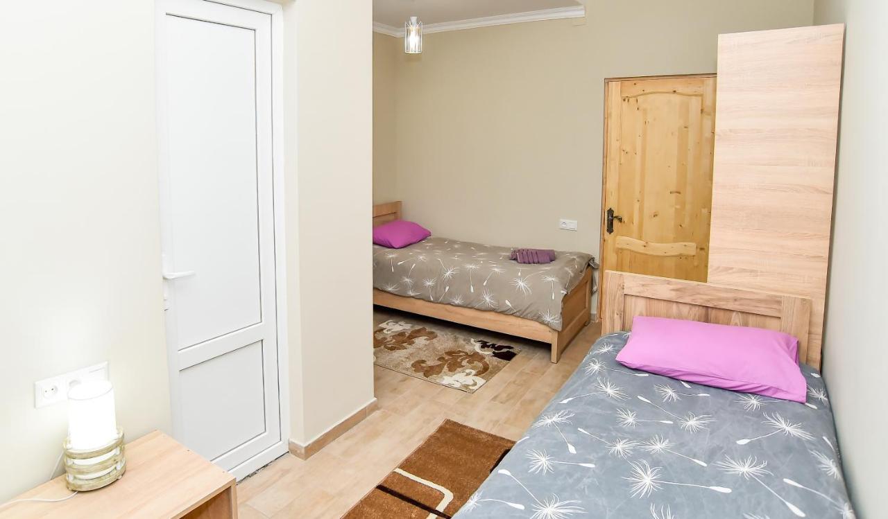 Hotel Maspindzelo Kutaisi Bagian luar foto