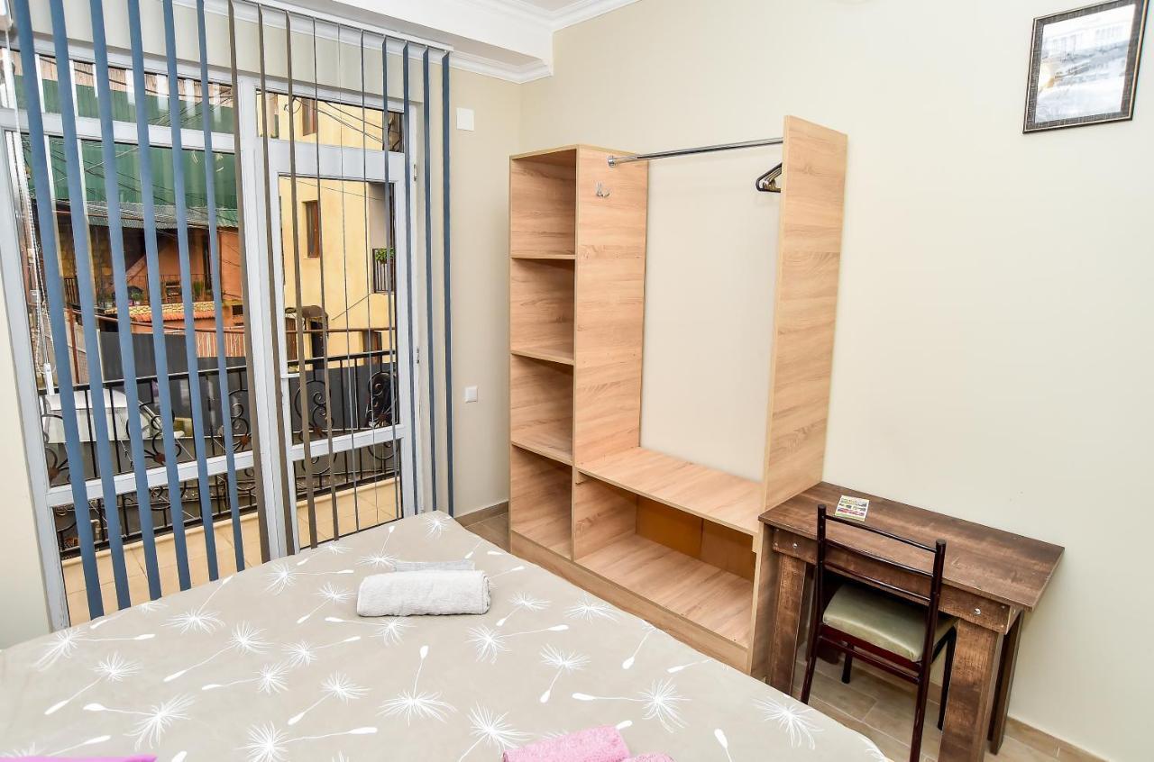 Hotel Maspindzelo Kutaisi Bagian luar foto