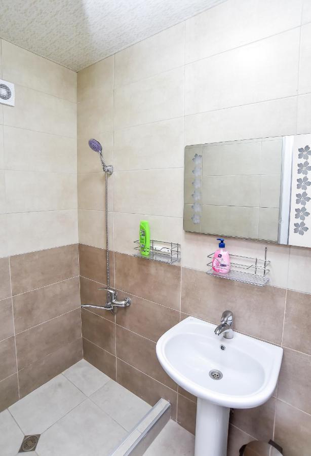Hotel Maspindzelo Kutaisi Bagian luar foto