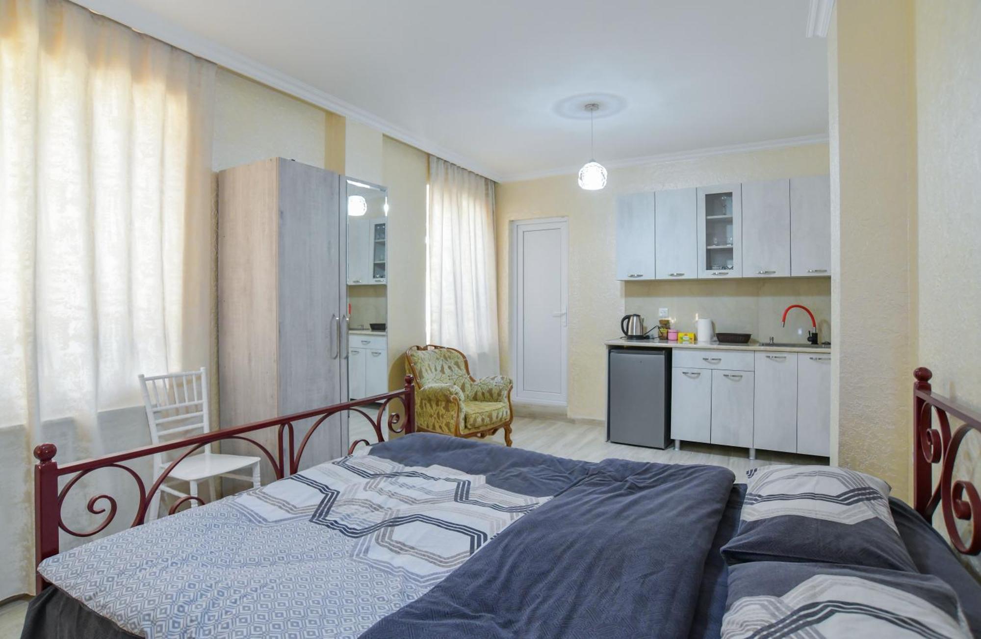 Hotel Maspindzelo Kutaisi Bagian luar foto