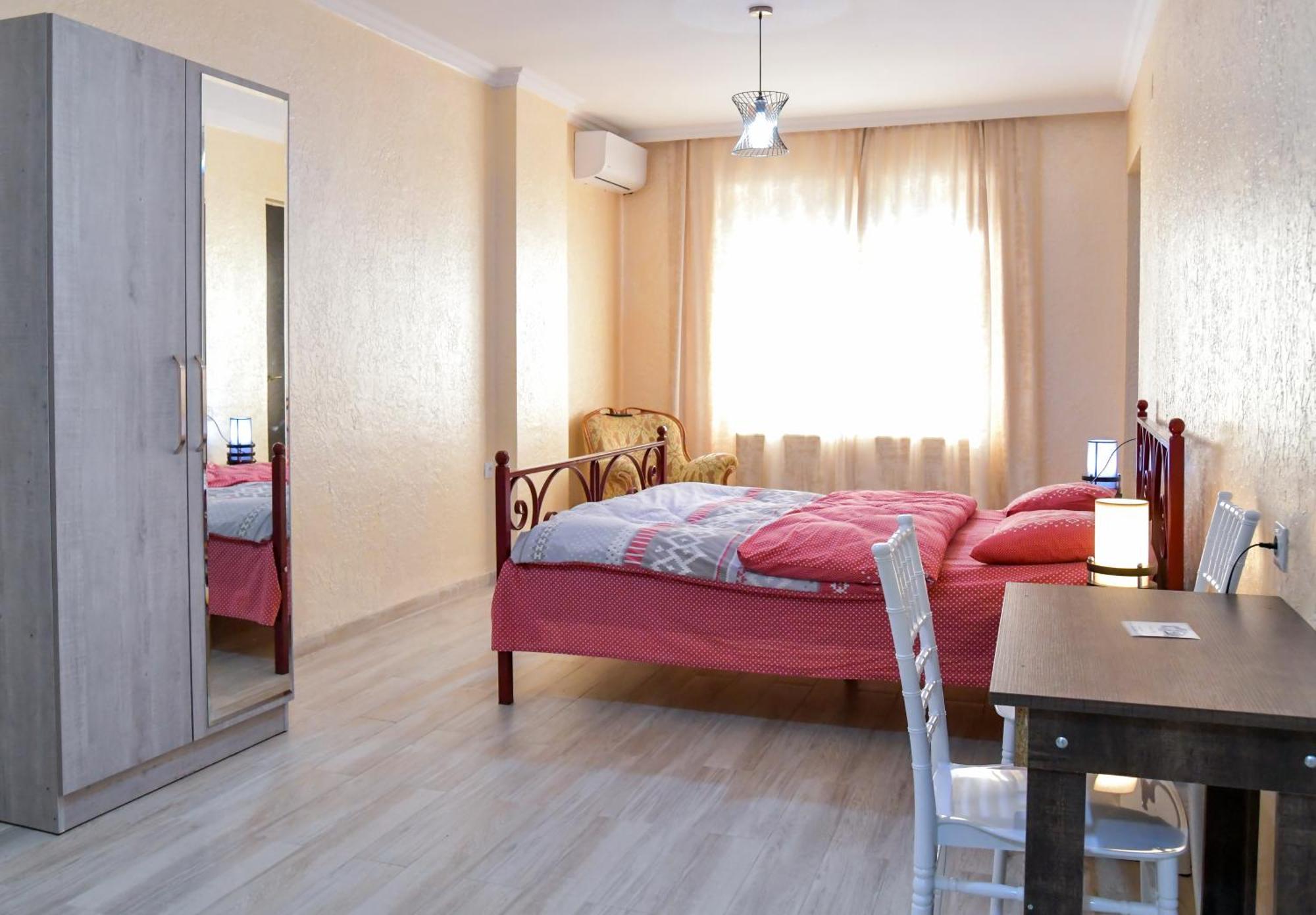 Hotel Maspindzelo Kutaisi Bagian luar foto